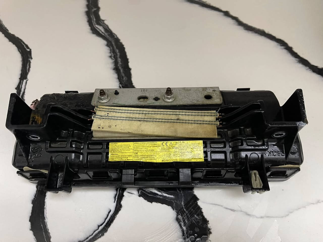 سلام عليكم شباب عندي ايرباك مال كياK5 موديل2024 لاستفسار***********/او خاص
