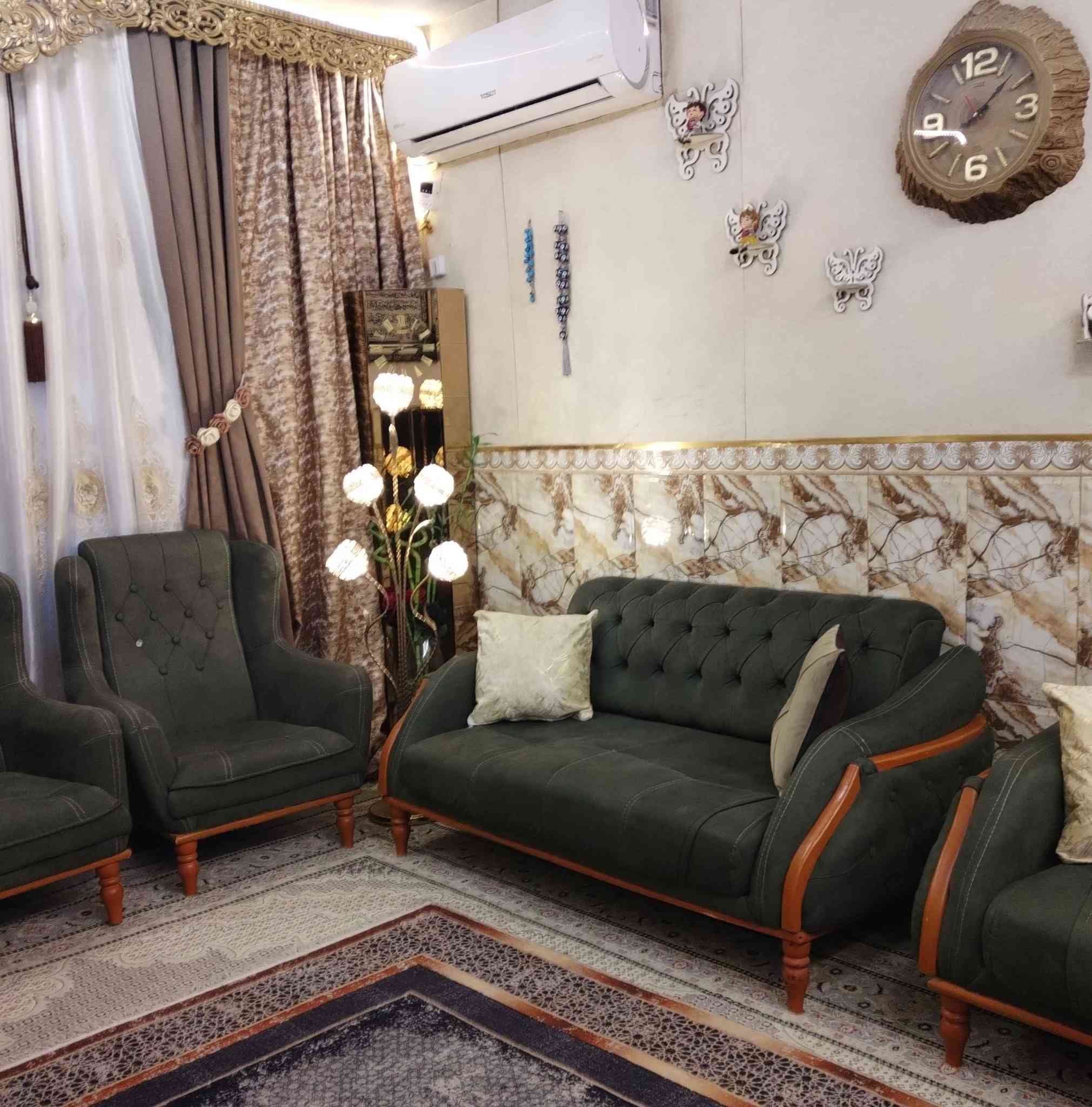 تخم تركي مودرن ٧ مقاعد قلاب نظام سرير تصميم حديث قوي تكمة ثكيل خشب بلوك وسيورة أرجل خشب زان داير فريم اسفنج طبي بلوستر ظغط سوفت قماش وتر بروف ضد الاتربة والمي استخدام قليل اخو الجديد نظافتة ١٠٠ ٪ نظيف جدا مبي اي ضرر... ٥٥٠  وبي مجال بسيط للشراي بغداد, العراق


**إذا كنت صاحب هذا الإعلان وتريد حذفه لأي سبب، رجاءا أرسل رسالة إلى الدعم الفني**