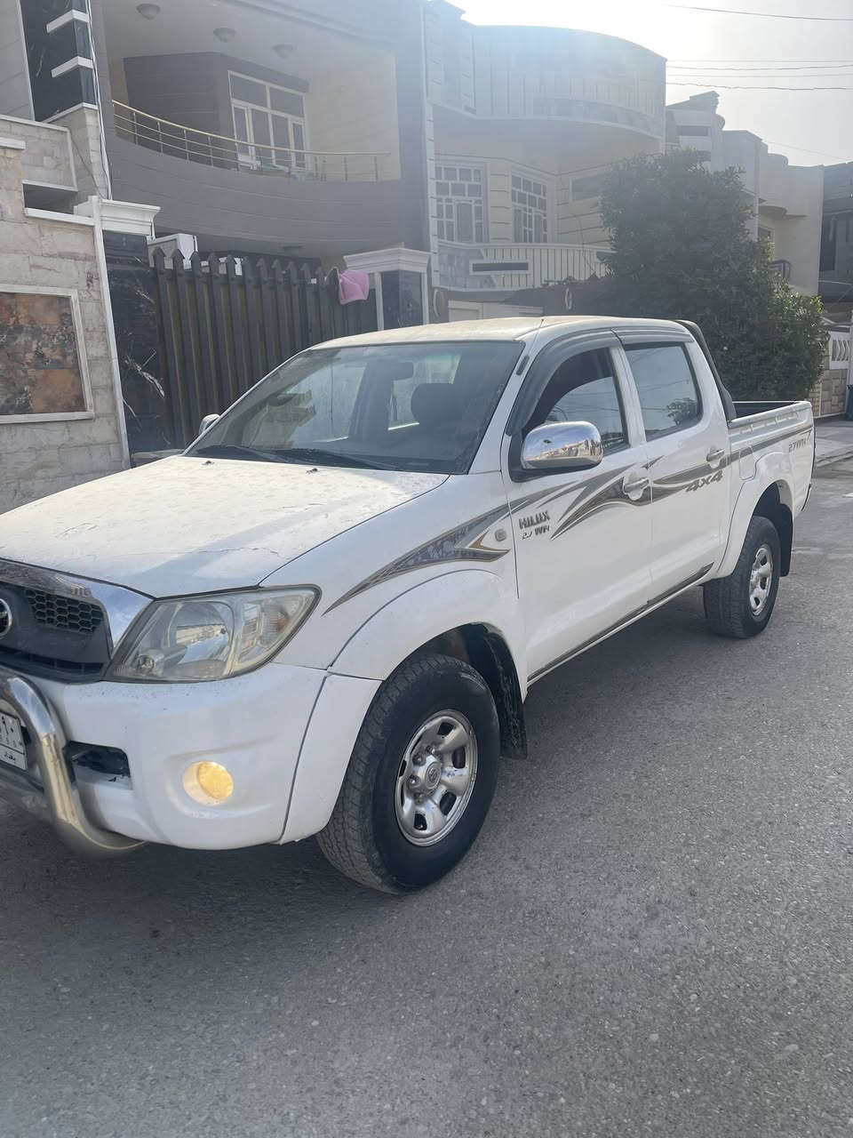 تيوتا هايلوكس فورويل4*4موديل (٢٠١١) اوتماتيك
مكفول ماعدا بارد وسونار مرفق مع المنشور. رقم بغداد 

صدر تخم تاير اي نقص مابيها. السعر (١٧٨) وبيها مجال 

عنوان ديالى بعقوبة هـ /***********
