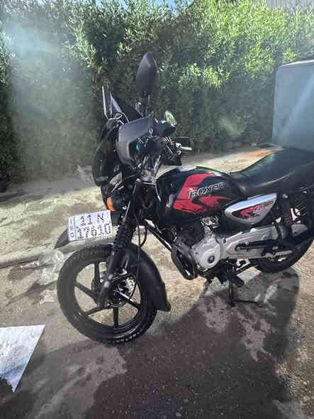 سلام عليكم 
دراجه بوكسر جبلي
2023/11
دراجه خير من الله تجي وشوف بعينك 
مرقم بغداد كامل تحويل ثاني يوم 
مكاني بلديات 
شارع 30
رقمي ***********
سعر دراجه 3000 وبيها مجال 
لا دكلي تغني وهاي سوالفه دراجتي نضيفه
