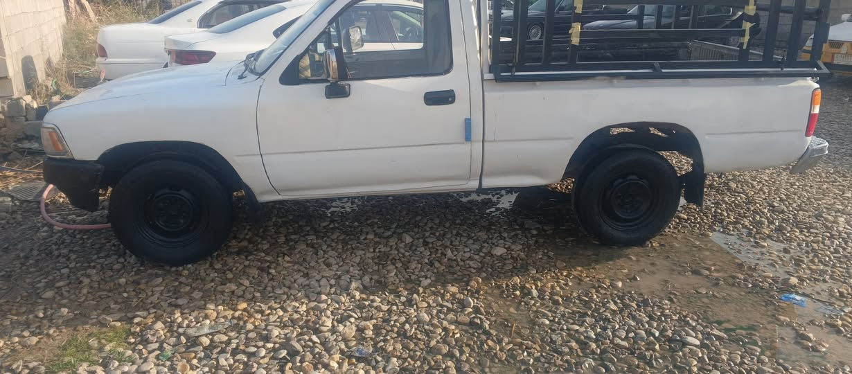 سلام عليكم سياره بيكم موديل 89رقم دولي قادسيه تحويل مباشر سنويه جديده كير مكينه 5كير  سياره جاهزه للاخير ما بيها نقص ابد مصبوغة عام بدون اي حادث مكان السياره واسط الزبيديه اتصل ***********
