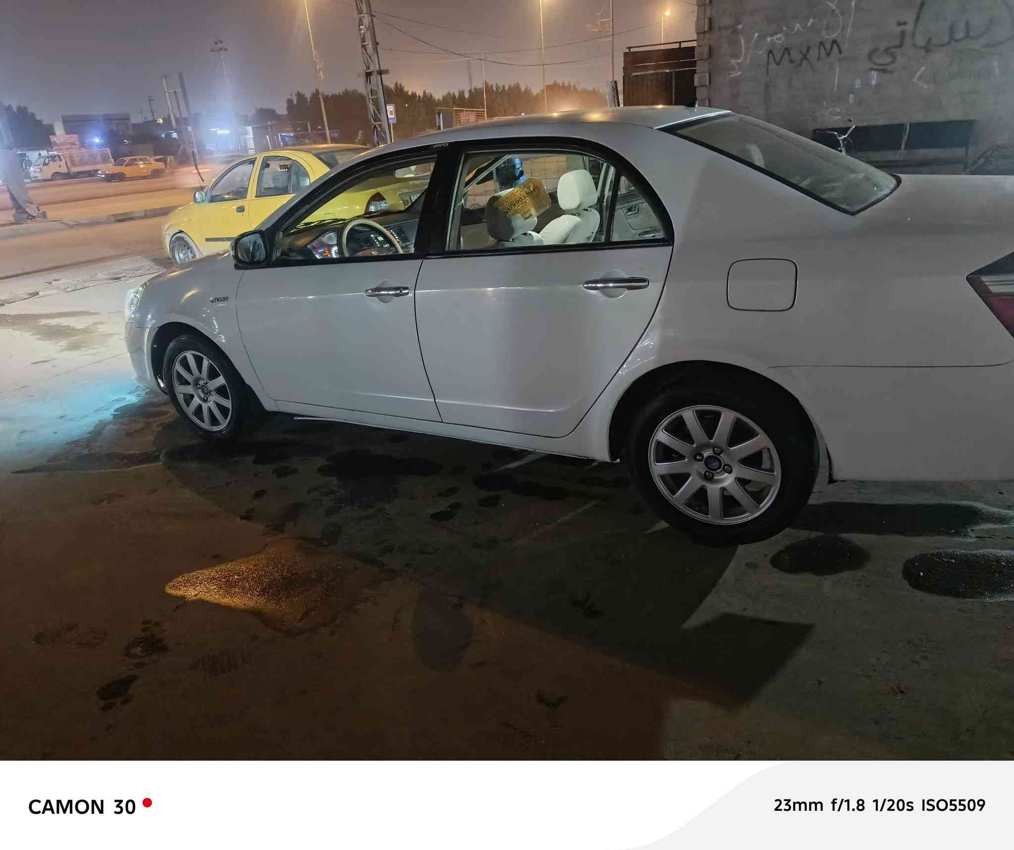 سلام عليكم جيلي موبل 2011رقم كربلاء مشروع وطني السياره مكفوله من الضربه بيه خياسات معمرات كير ومكينه جدد حداديه من الطول للطول جديده تخم تاير جديد باتري جديد منضومه زنون شادله نهار السعر 48وبيه مجال مكاني الدوانيه مركز للستفسار ***********
