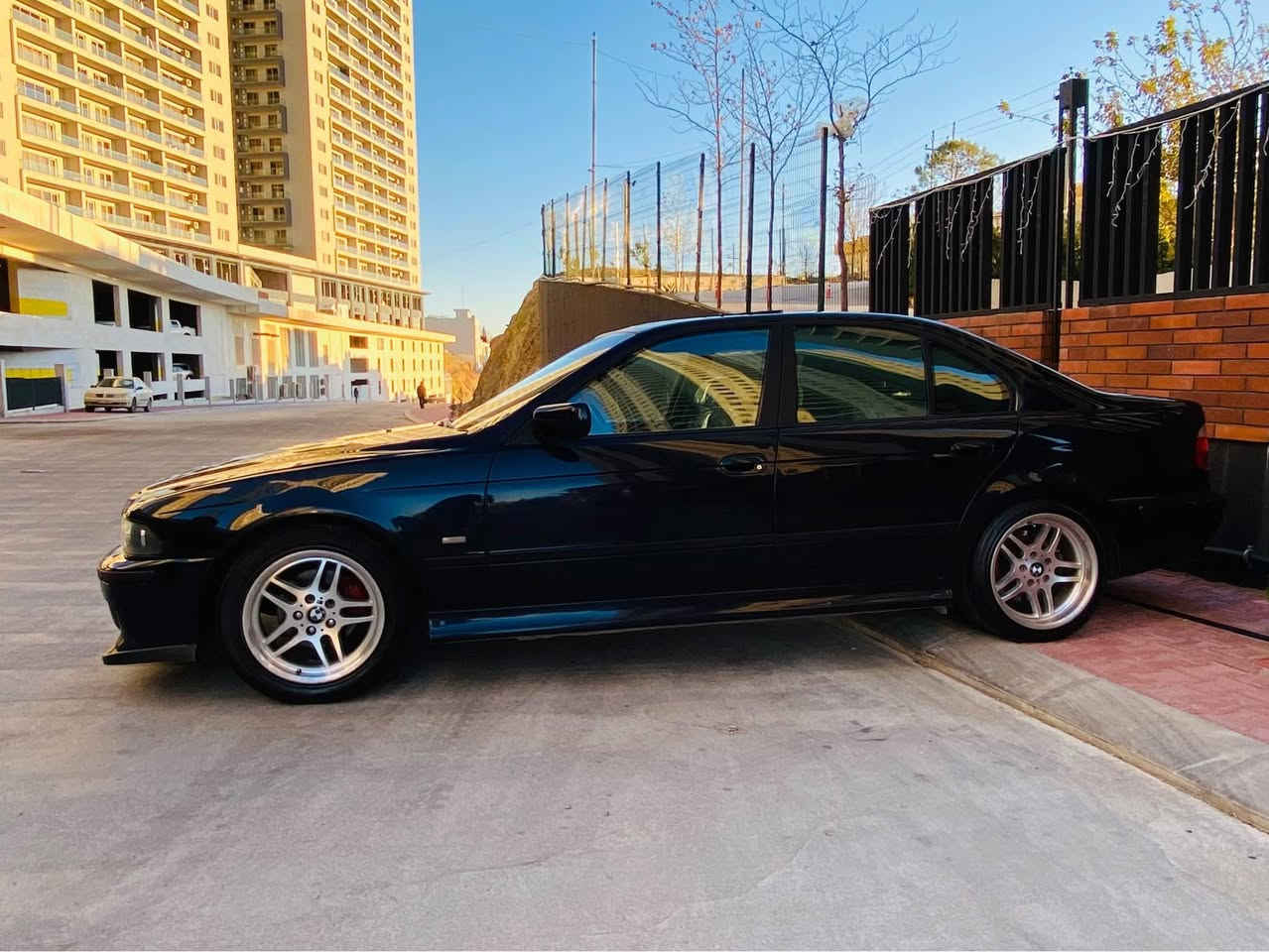 سه ره تا به ناوى خواي گه وره و مهره بان 
بيم سه قه ر 
موديل ٢٠٠٠ 
مواسه فات سلايت كوشن جل كوشن هيته ر 
مه كينه ٥٢٨ هه لمو بوخار به شه رت  
مه له فيست اسلي 
ته قه و ره قه كاره باي به شه رتي ١٠ فيته ر 
بوياخ سه قفو حيزام به شه رت 
بيوست به وه سف نا كا ماشالله 
شوين سليماني 
ژ.م *********** السليمانية, العراق
