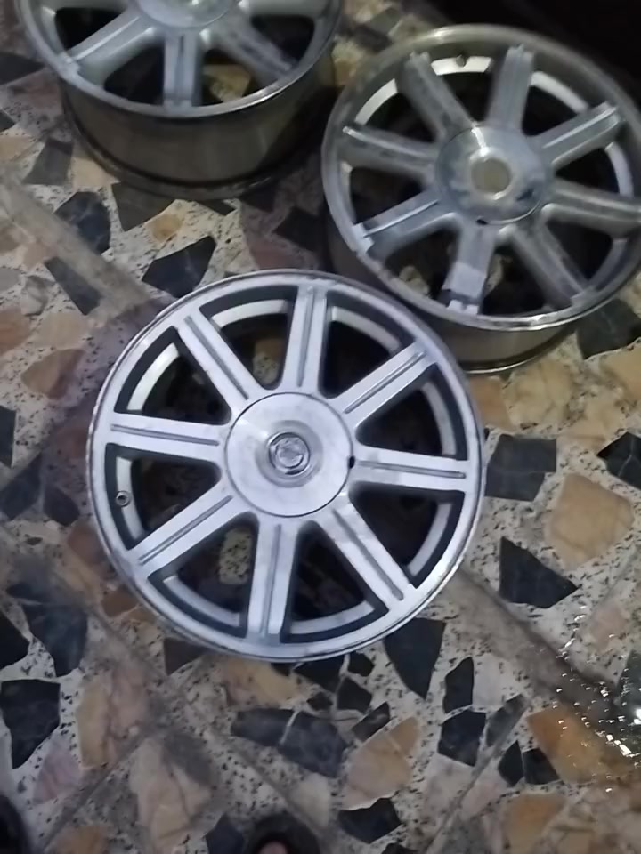 السلام ويل كرايسلر اصلي.  حجم 18 ..

للي يريد مفرد او زوح يدلل

‏‪0771 109 3081‬‏
