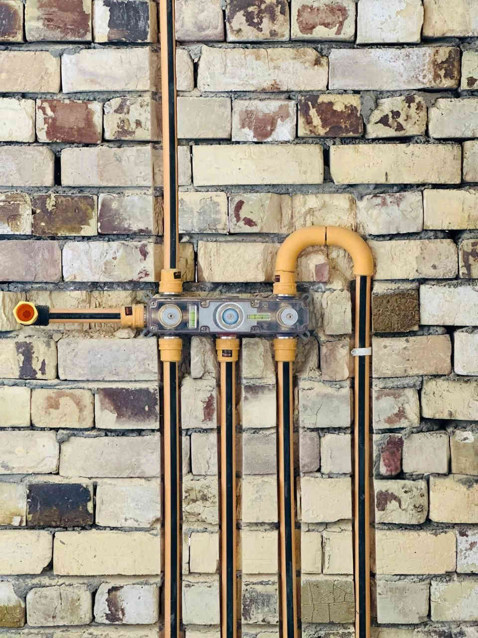 تأسيس ماء ومجاري وبنسب الأسعار وتوجد لدينا كافة الكوادر الذي تحتاجها في البناء من بناء ولبخ وسيراميك وكهربائيات وتزفيت وغيرها الاتصال على الرقم ***********
