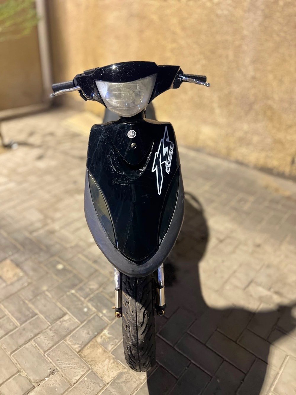 ماكس عدلة للبيع دراجة حلوة وقوية وتشگ الكاع شلعة ومعدل غراضها كلها جديدة وتخبل يرادلها ترتيب كهربائيات والكشات يرادله راسطة العنوان القبلة حي الجامعة السعر 800 وبيها مجال قليل للطيبين*********** متواجد واتساب واتصال