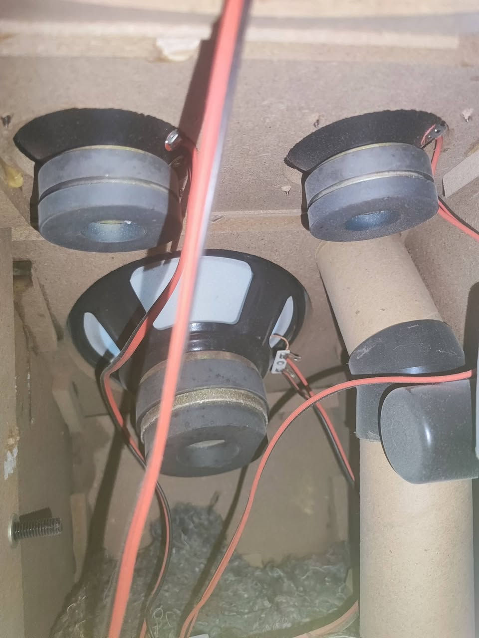 سماعات مال باله وزنه ثقيل مال الكويت دبل مغناطيس قياس السماعه 8 انج صوت ودمام  ماينوصف السعر 200 الف يوجد توصيل لجميع المحافظات ***********
