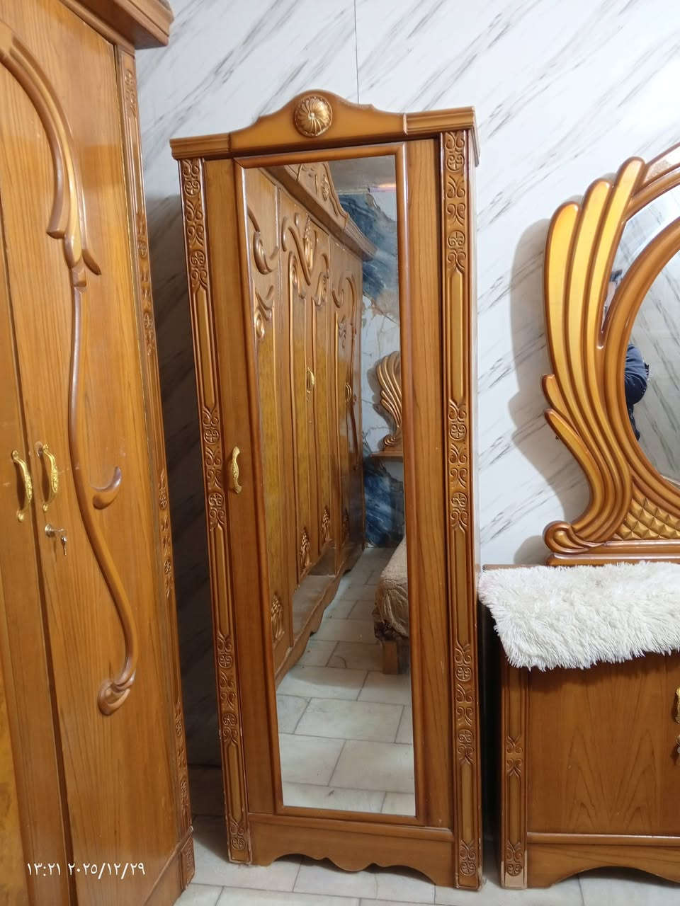 غرفة نوم للبيع اخت الجديده
كنتور ٦ ابواب الغرفة ٧ قطع السعر 550 وبيهة مجال ***********
