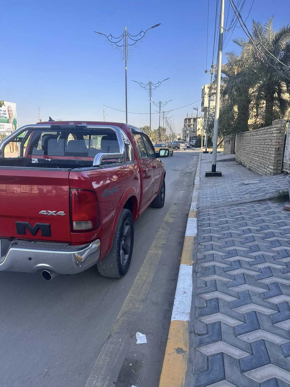دوج رام موديل 18 محرك 8 سلندر فول عده الفتحه حادثه جاملغ وبنيد رقم بصره تحويل ثاني يوم مكاني العماره سعره 185 وبيه مجال لتصال ***********
