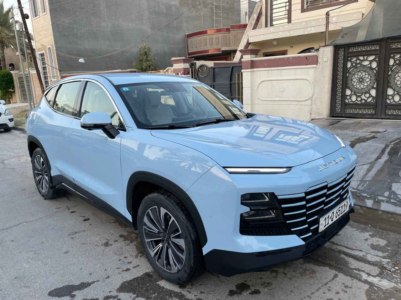 ‎جيتور داشنك 
‎الموديل : 2024 
‎المحرك:1.5 تيربو  
‎العداد : قليل ماشي جدا 21 
‎ضمان شركة هارلم
‎المواصفات:
‎*5 راكب 
‎* ويل قياس 19 أنج 
‎* ثلاجة 
‎* شاشة لعرض القيادة 
‎* تحذير مغادرة المسار رادار
‎* نقطة عمياء 
‎* شاحن هاتف لاسلكي
‎* المقاعد كهربائية 
‎* بلوتوث 
‎* نظام المساعدة على النزول من المنحدرات  
‎* المرايا الجانبية كهربائي
‎*صندوق كهربائي
‎* حساسات خلفية
‎* محدد سرعة
‎* دخول ذكي (بصمة)
‎* هاند بريك كهربائي
‎* نظام الخرائط (GPS)
‎* مؤشر لضغط الاطارات
‎* 8 سماعات 
‎السعر 155 وبيه مجال$
مكانها بغداد ***********
