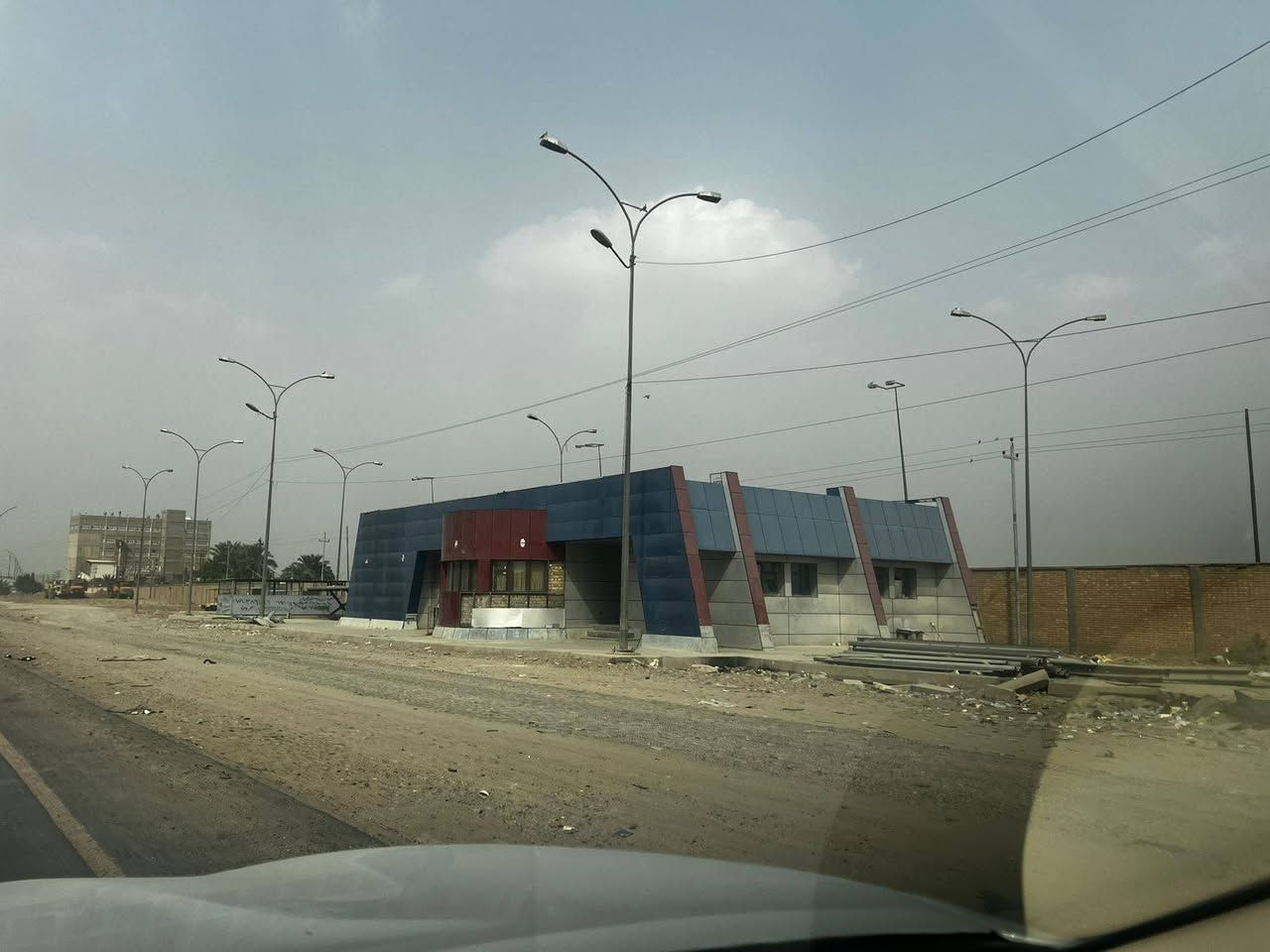 أرض زراعية في عويريج على الشارع العام مباشرةً مجاور أفران الاغا ومجاور البان كانون
حصة (12) دونمًا بواجهة 60 مترًا، من إجمالي مساحة العقار البالغة (47) دونمًا بواجهة 230 مترًا. العقار أرض فضاء خالية من المباني. يمكن للمشتري شراء حصص إضافية بعد شراء حصتنا، وسنساعده في ذلك. العقار مناسب لجميع الاستخدامات: الزراعية، والصناعية، والتجارية، والسكنية. يمكن استخدامه لجامعة، أو مستشفى كبير، أو مشروع صناعي ضخم، أو معرض سيارات، أو مجمع سكني، أو مركز تسوق، أو مستودعات كبيرة، أو مشاريع متعددة في آن واحد.
للاستفسار:
***********
#عقارات #ممتلكات #عقار #استثمار #تجاري #عقارات_بغداد #عقارات_العراق #الطريق_الدولي #زراعي #دوانم #عويريج #المحمودية #اليوسفية #دوانم_زراعي #فرصة_عقارية #مخابز_باب_الأغا #أكسبلور
عقاري 
دليل عقارات بغداد / اليرموك المنصور القادسية الداودي / العقاري حيدر ضياء
