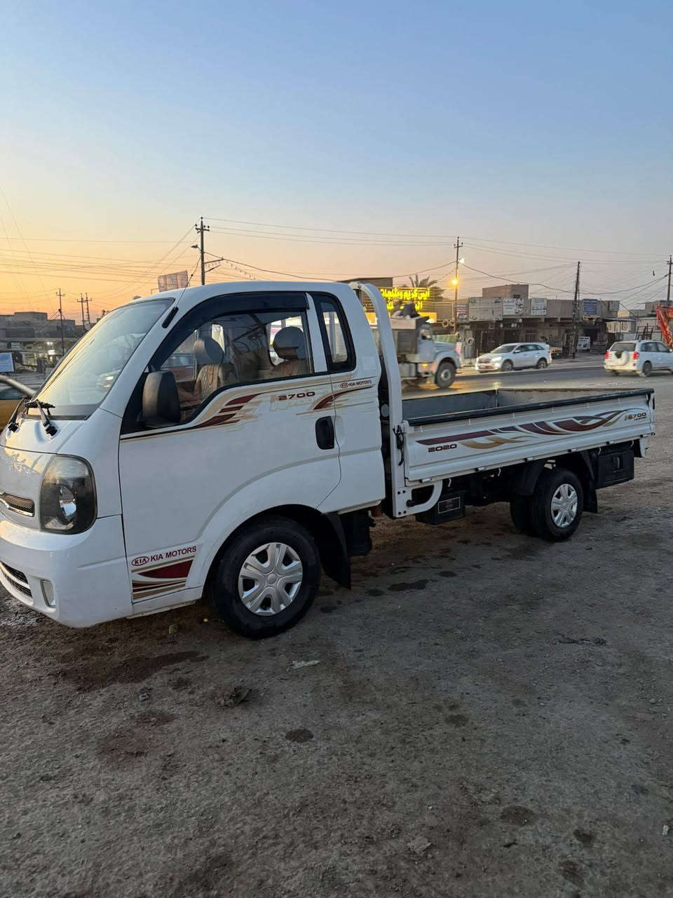 كيا حمل مديل 16سياره جديده وحلوه مناقصهه شي رقم واسط بسمي مكينه 2700 بغداد البلديات ***********
