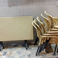 ميز+5 كراسي للبيع سعر 85 الزعفرانيه 07714247776