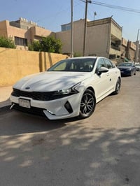 k5 موديل ٢١ خليجي ماشيه ١٠١ مكان بغداد زيونه السعر ١٨٠ وبيها مجال مواص...