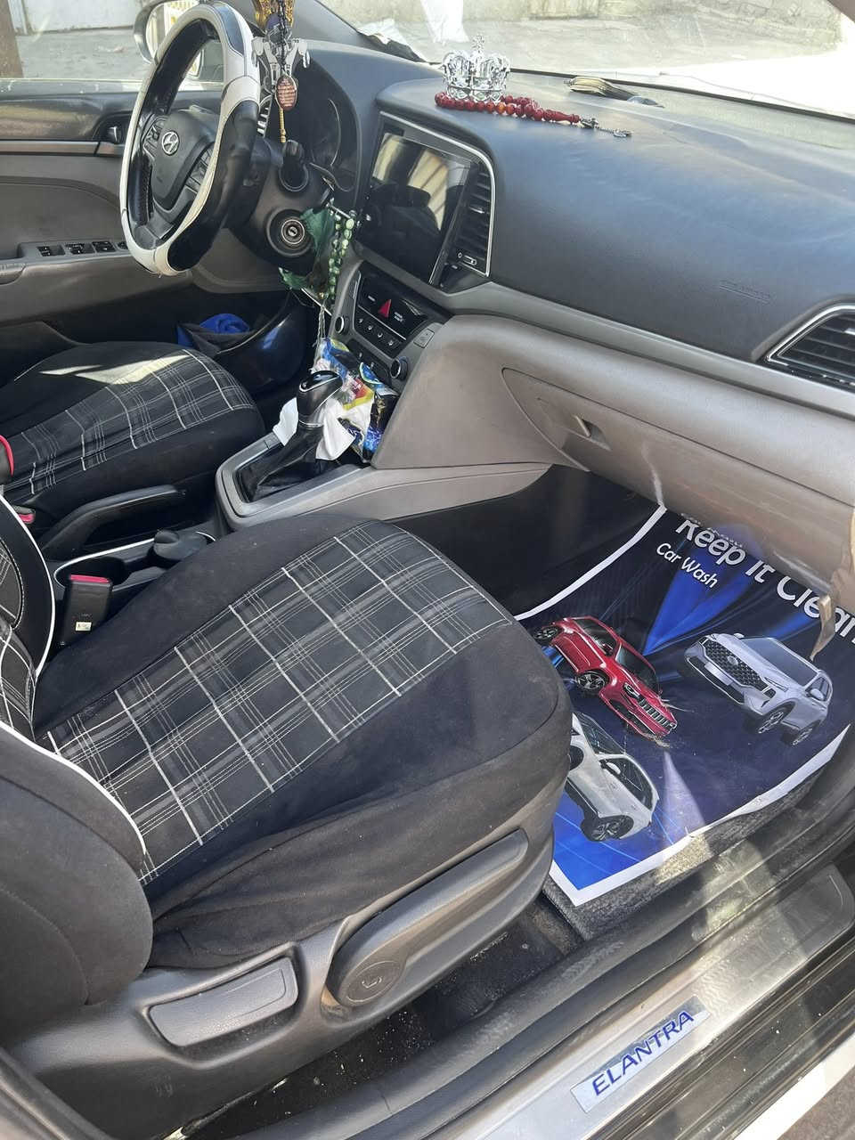 النتر 2018 سياره كله شغاله  حادث امريكا بسيط وبيه رصعات ناعمه جدا اثر حالوب بلعراق *********** السعر 125وبيه مجال
