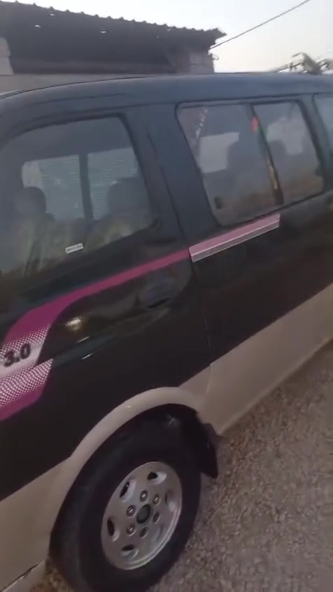 السلام عليكم بريجو 96انكليزي ب اسمي سنويه ل31 سياره جاهزه  كير ومكينه واكسن كفاله بديها معمر مصبوغه باب كهربائي تبريدها عايز شغلات بسيطه كمبريسر شغال مكاني نجف ***********
