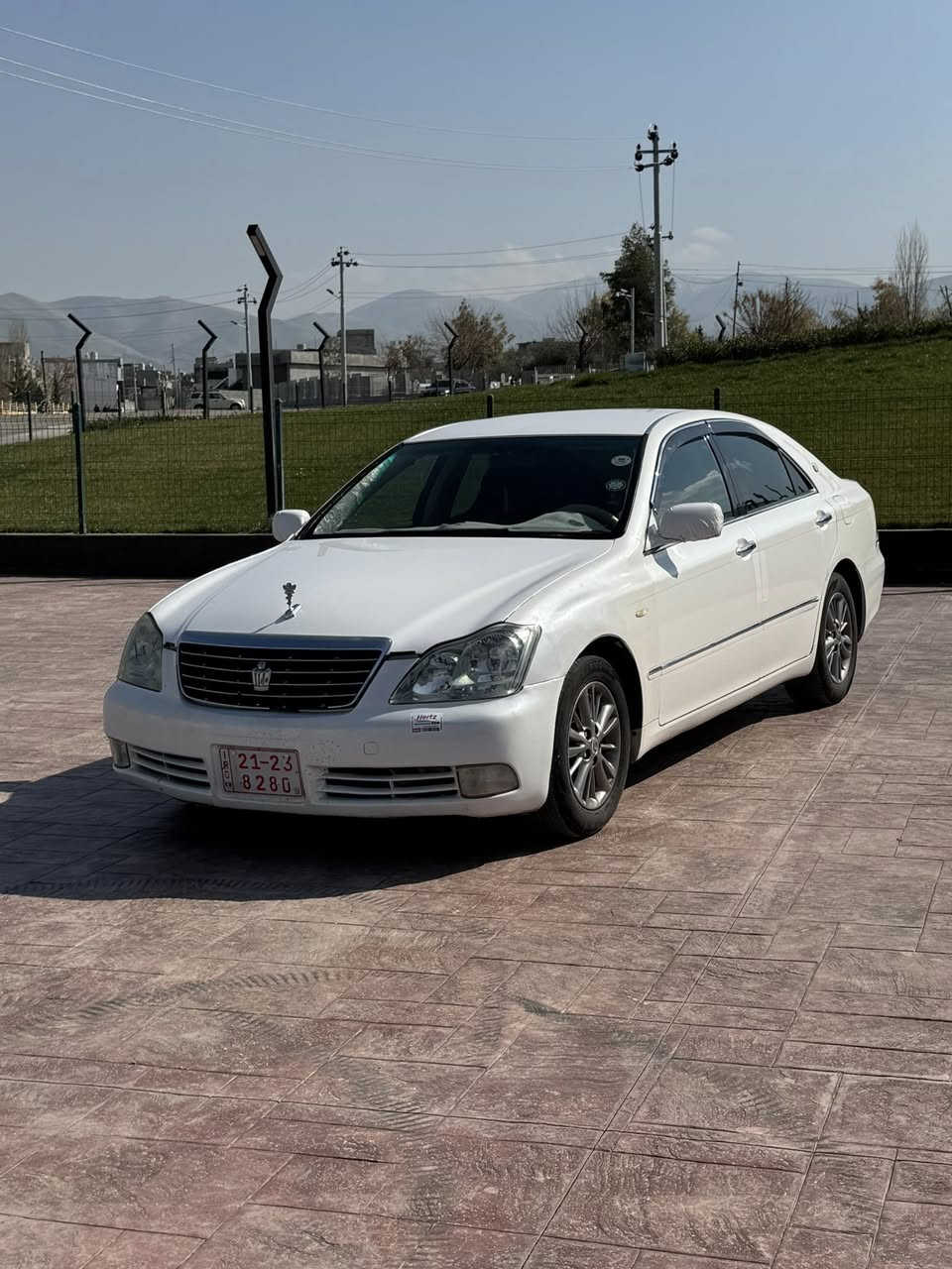 ***********
***********
موس57گەلاومەعمەلە
شاهانە2005
گێرومەکینە گەورە
دوو دوگمە
ویل نەوتی
چوار کوشن کارەبا 
دوپارچە بۆیاخ
قرچێکی دواوەی هەیە
رۆیال
ناوزەرد
