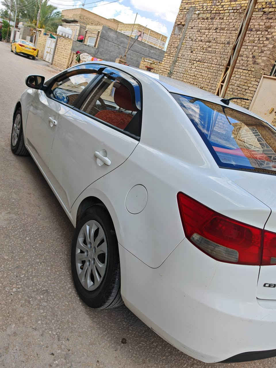 للبيع بسعر 97 وبيها مجال
كيا سيراتو خليجي 2012
مكينة 1600
السيارة حلوة ونظيفة، مكينة جديدة ومكفولة+ كفالة الگير ومنظومة التبريد والتدفئة
تخم تاير جديد
حدادية نظيفة
رقم بابل الجديد وسنوية بسمي لل2030
مكفولة من الحادث + بيها رصعات وخدوش بسيطة+ رشات صبغ 
.
مكاني الديوانية قضاء عفك.
***********
