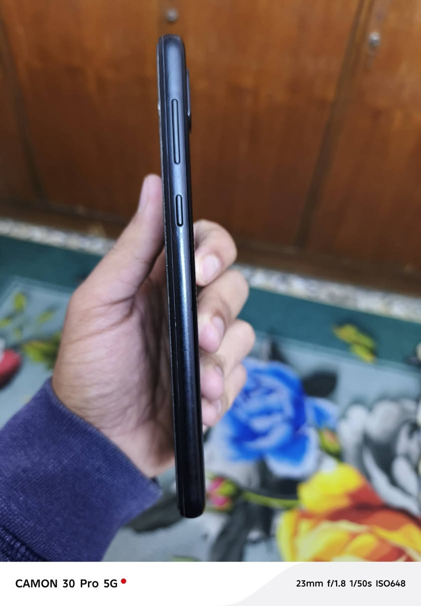 السلام عليكم جهازين للبيع جهاز كلاكسي A02 وجهاز جي سفن كور الجهازين نضافتهم ٩٠٪ فقط جهاز جي سفن دكمة لي بالنص عاطلة الباقي شغال سعر A02  ٧٠ وبي مجال والجي سفن ٦٠ وبي مجال مكاني بغداد الحرية


**إذا كنت صاحب هذا الإعلان وتريد حذفه لأي سبب، رجاءا أرسل رسالة إلى الدعم الفني**