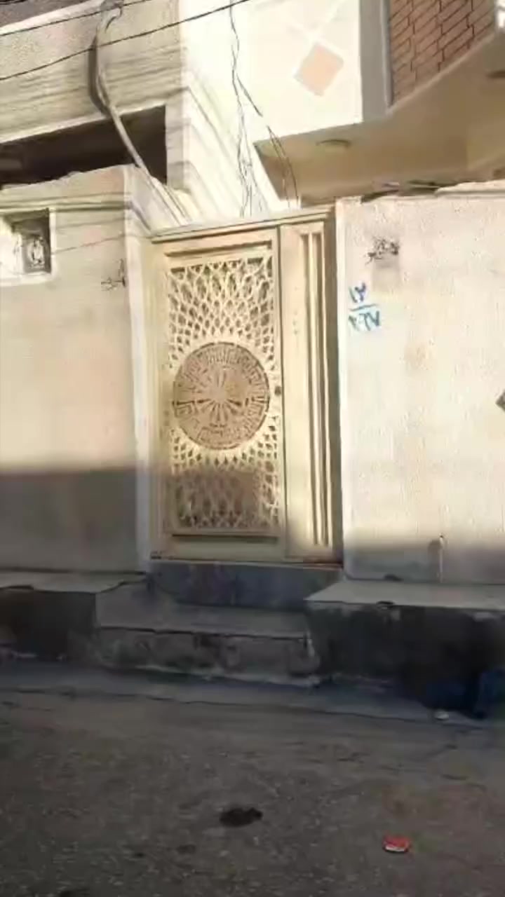 السلام عليكم
بيت بمجمع سيد اسماعيل للرهن المده سنه سعر الرهن 20
المساحه 75 متر مربع 
🎇بدون اثاث
للتواصل ***********
