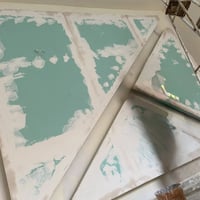 تم إنجاز ديكور مكتب عقارات الغني 🤍  رغم صِغر المساحة، اشتغلنا على تصمي...