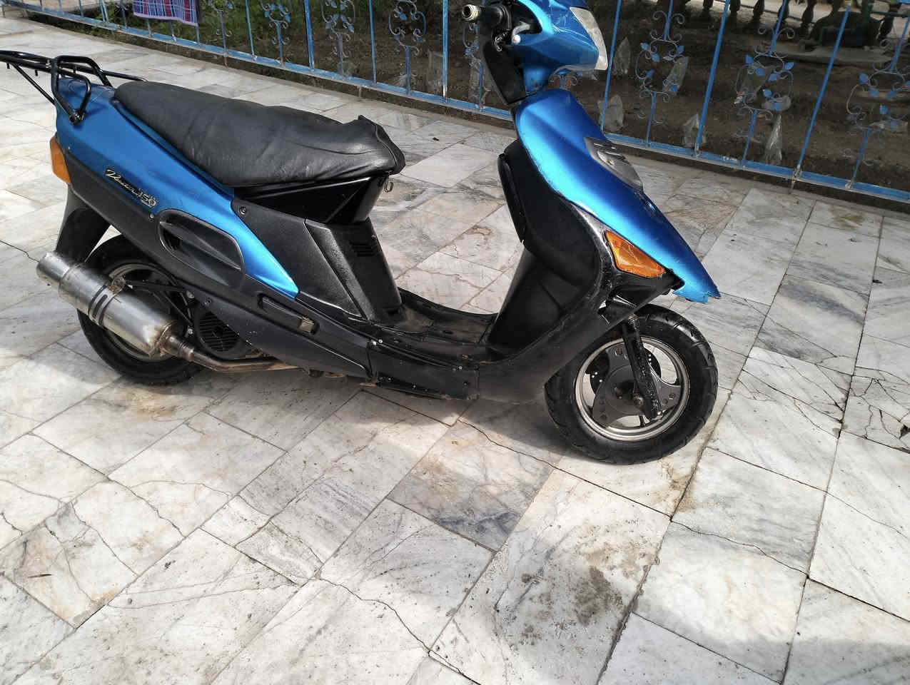 دراجةلبيع  ساسوكي 150 شغالة مابيها اي نقص تايرات كهربااات كامله كلشي  جديد السعر 300وبيها مجال لشراي تصال عل رقم *********** العنوان القرنة الثغر العلوه
