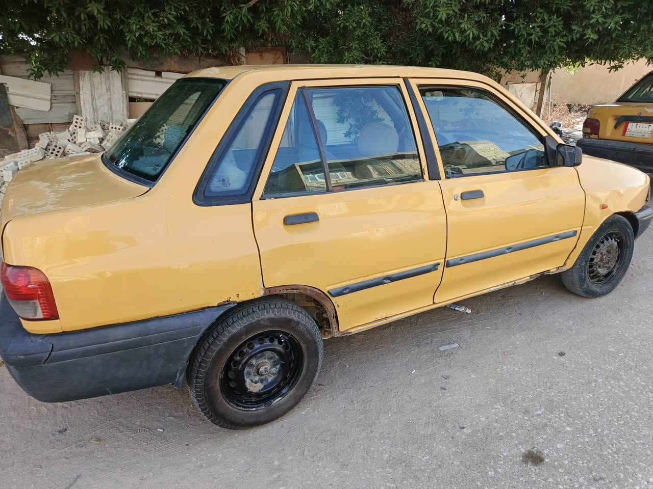 ياالله سايبه موديل 12 رقم بغداد أحمر السنويه عضم كير ومكينه نضيفات حداديه جديده تخم تاير كهربائيات كله شغاله كلج بريك سياره جاهزه راعيه بل نجف والسياره ب النجف حي الميلاد اريده ب مليون قفل ***********
