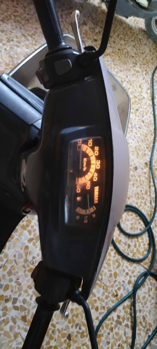 ماطور بزون كله شرط بس قبق هندر مفتوح وايرمينيه كلها شغاله سعر 350 وبي مجال ***********
