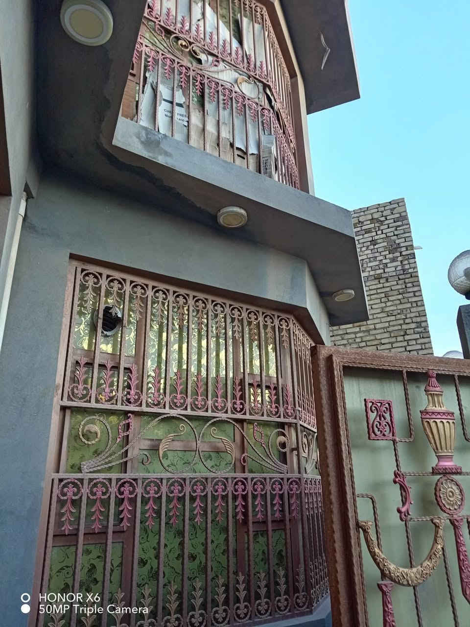 ✅دار للبيع طابو صرف

✅حي الزهراء ثاني عن شارع ٢٠ التبليط

✅المساحه ١١٦ متر واجه ١١ متر

✅البناء طابقين كونكريت مسلح بناء حديث

✅الطابق الأول//

✅غرفة وصاله واستقبال ومطبخ وصحيات داخلية وخارجيه ومناور وكراج

✅الطابق الثاني//

✅غرف عدد ٢ وصاله

☎️للاستفسار ***********

✅مكتب ابو عبدالله الشمخاني للعقار
