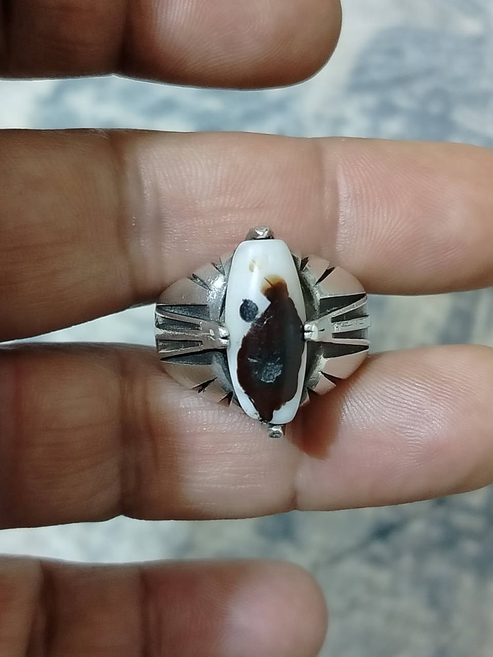 داوودي يمانيه مصوره مشكوله قدييمه 
مكاني نجف...السعر خاص.. الي ميقدر هيج تحفه يعبر المنشور


**إذا كنت صاحب هذا الإعلان وتريد حذفه لأي سبب، رجاءا أرسل رسالة إلى الدعم الفني**