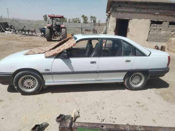 السلام عليكم للبيع اوبل اوميكا موديل 88 
سياره جاهزه ما ناقصه ربع  مصلحه هلالات فقط باقي كله عل بلاد بدون صبغ سعر 32وبيه مجال للتصال ***********
