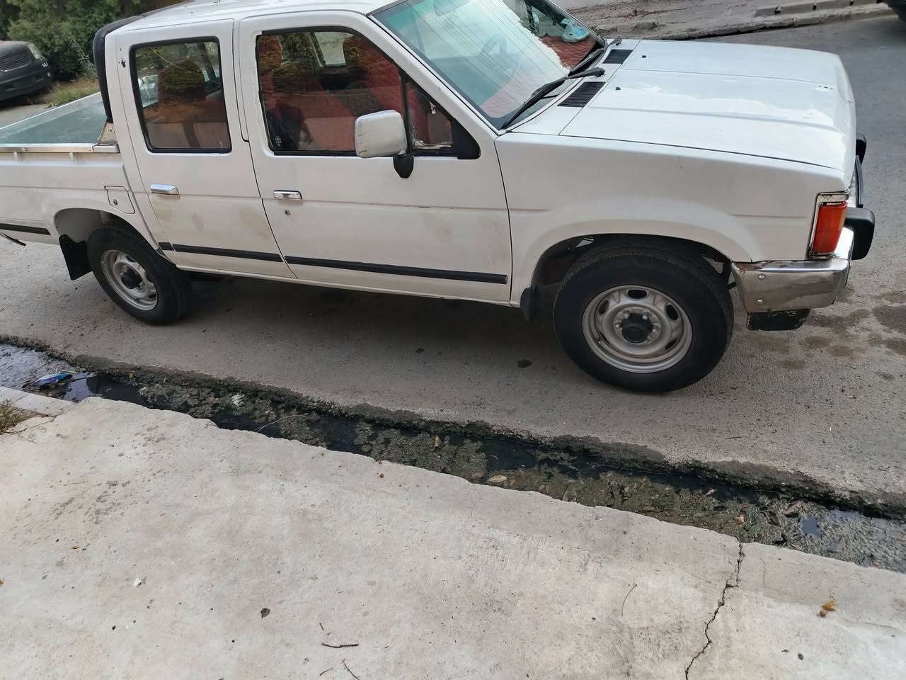 بيكم موديل تسعين نظيفة رقم نينوى انكليزي طخم تايرات جديد و طخمها جديد و مكينة نظيفة و كيرها نظيف السعر 55 ورقة 
***********
