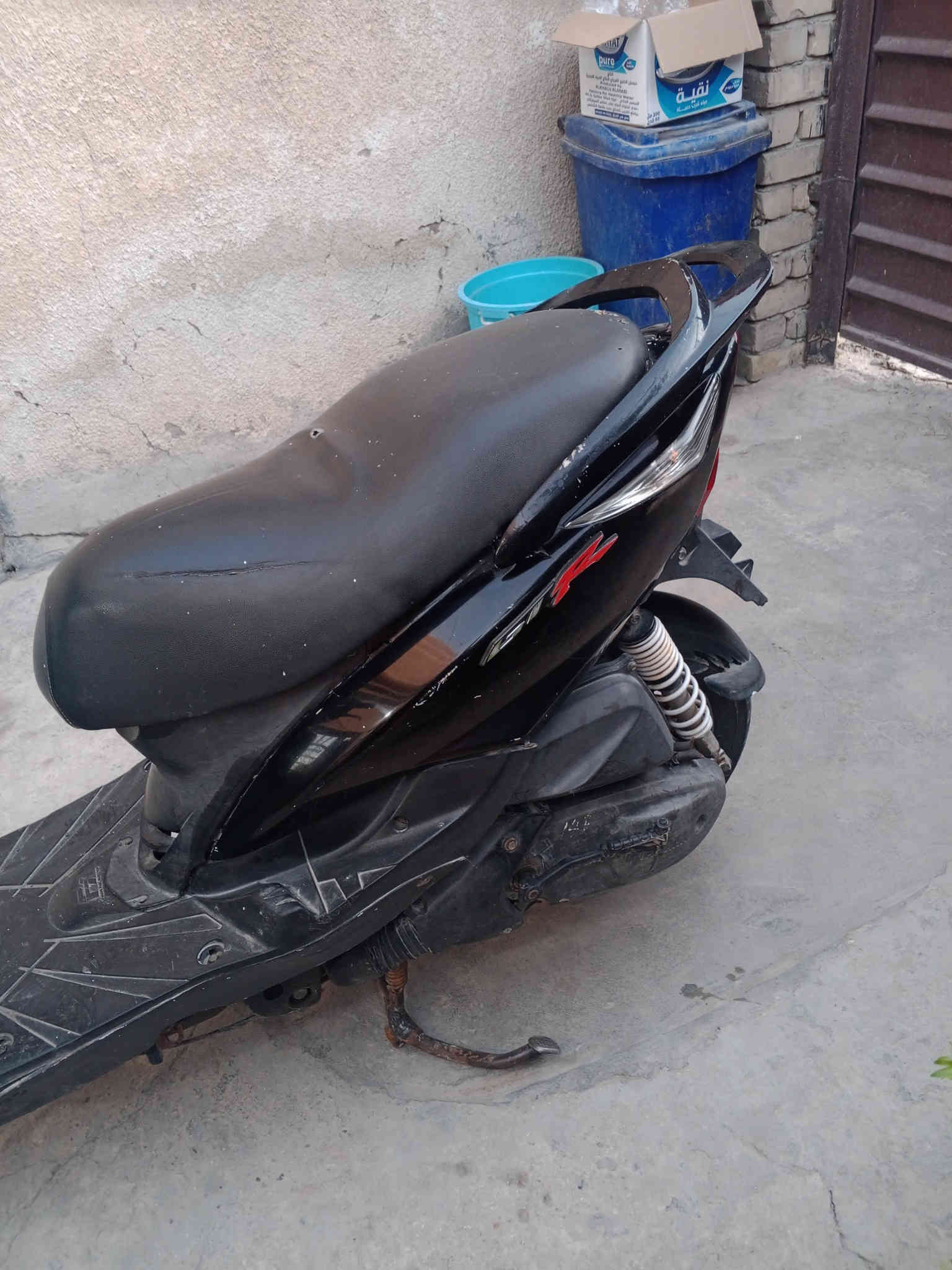 ماكس ثعلب سرعة 140 مكينة لا تنقيص ولا تبخير ولا نضوح بوشة58 رياضي شلعة معدل الدراجة نكرة بي وقت سلف هندر كهربيات كلها شغالة كابرتر اصلية كفرات ابلادية السعر400مكاني بغداد حي الجهاد ***********
