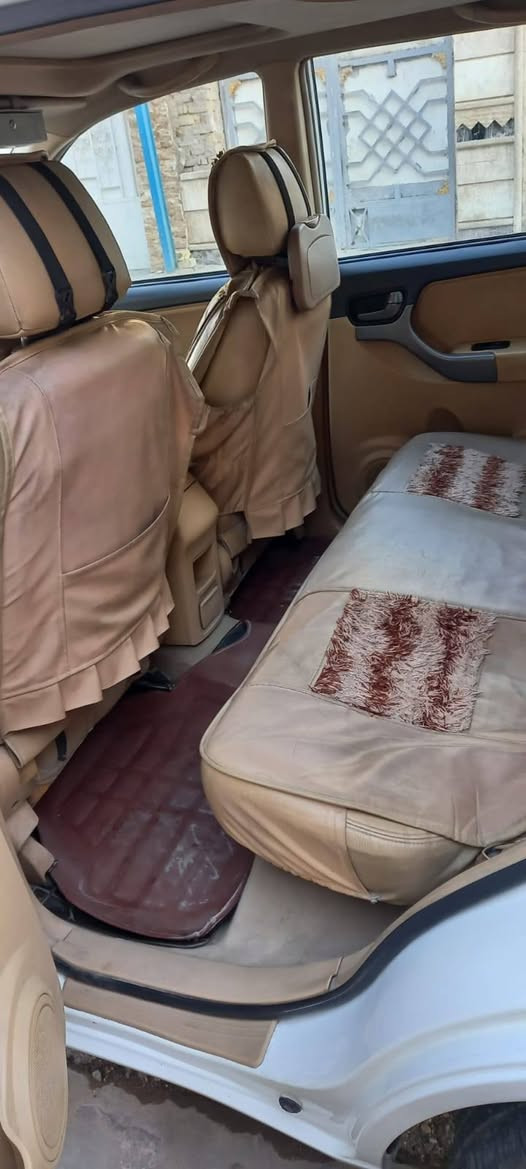 السلام عليكم للبيع سياره تيكو موديل ٢٠١٤ سياره
محرك ٢٠٠٠ بلادي 
 بااسمي رقم بغداد الماني
سنويه لنهاية ٢٠٢٧ 
الصدر نص عمر 
ماشيه ١١٢  نظيفه جدا مابيها اي ضربه ماعدا الطخه البسيطه الموضحه بالصوره 
( السعر ٦٨ ورقه  )
المكان بغداد - الشعب 
للاستفسار الاتصال او المراسله واتساب على الرقم ***********
