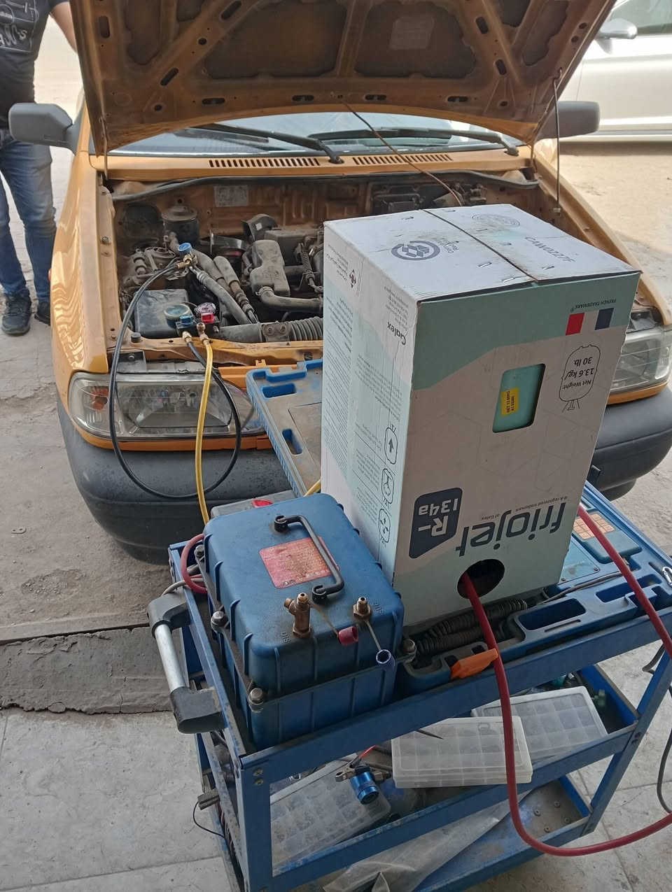 السلام عليكم ورحمة الله وبركاته
تم بحمد الله تعالى صيانة سيارات المتابعين..
تنظيف منظومة.... مع شحن غاز اصلي ...
تبديل افريز ....مع تنظيف ..وشحن غاز اصلي 
#خدمات_سيف_الهندسية_للتبريد
📌بغداد_مدينة_الصدر_شارع_الجوادر_قطاع14
📱***********
