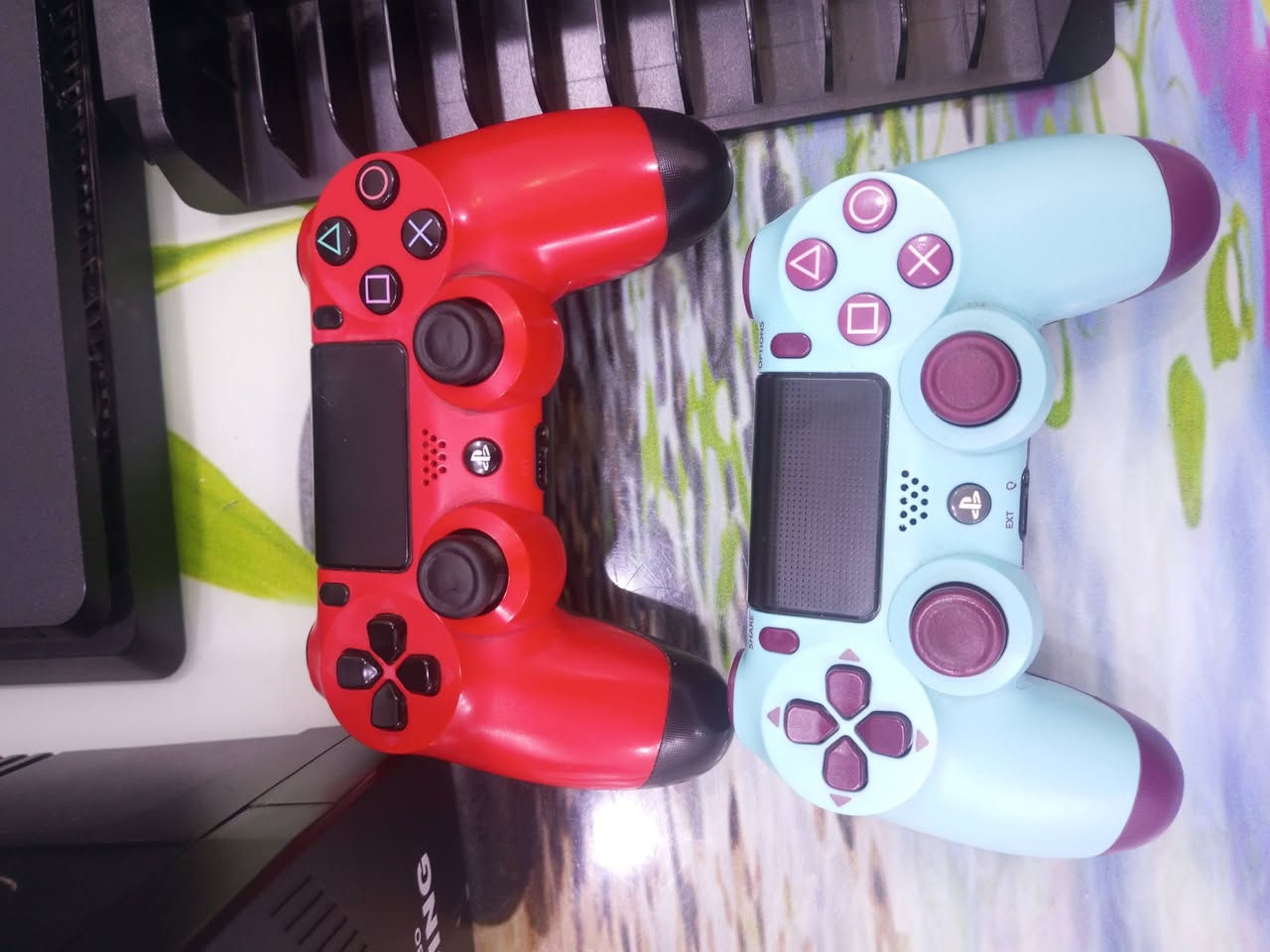 السلام عليكم بلي ستيشن 4 سلم للبيع البلي نضيف جدا وياه ملحقات ups  وياه قاعدة للشحن جوستكات و التبريد البلي و قاعدة اقراص و جوستكين وياه واحد اصلي و الثاني تجاري ولعبت فيفا 25 تعليق عربي السعر 325 وبي مجال بسيط


**إذا كنت صاحب هذا الإعلان وتريد حذفه لأي سبب، رجاءا أرسل رسالة إلى الدعم الفني**