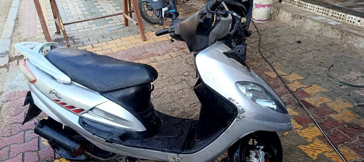 سلام عليكم دراجه البيع جديده مرقمه وكامله تحويل ثاني يوم  600 وبيها مجال
***********
