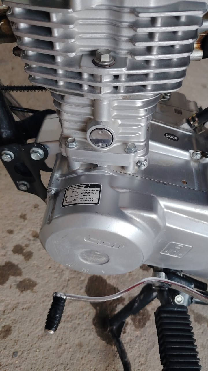 السلام عليكم الماطور للبيع تعمير٢٥ كله شلامجه اصلي اوراق سكنر السعر 750وبيه مجال قليل المكان كربلاء طوريج الاتصأل بألرقم ***********
