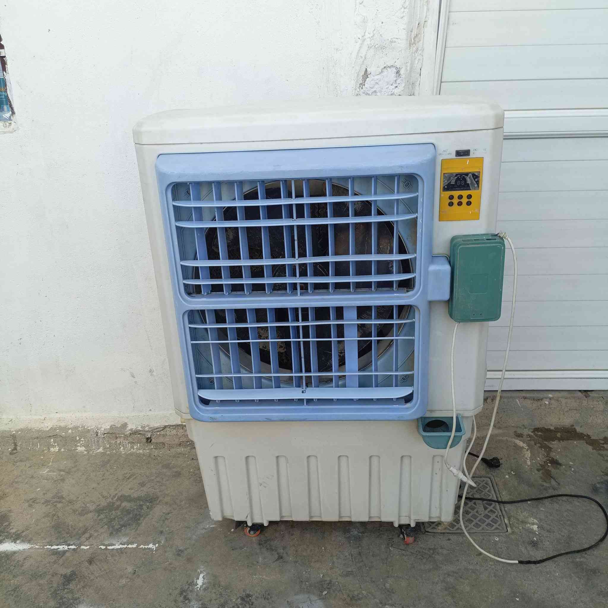 كنفيره شرط الشقل وتشتقل عل شحن بس مابيها باتري عل كهرباء شقاله السعر 125 ابيها مجال المكان كركوك حي العروبه الاستفسار على هذا الرقم ***********

