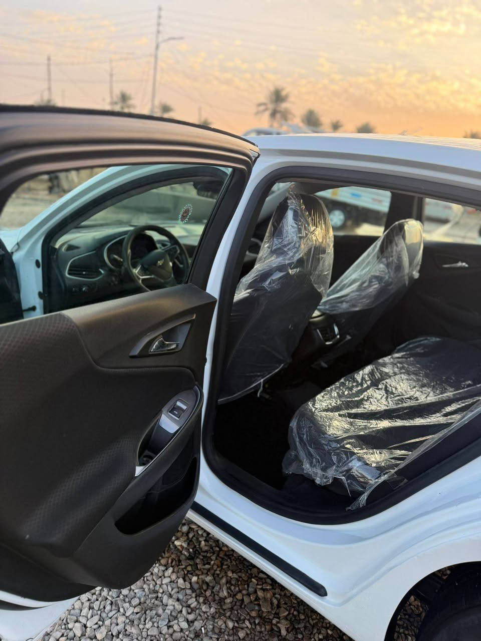 للبيع  ماليبو2023 lt بعده منفيس داخله بكتاب معوقين وحاليا موقفين ترقيم المعوقين شوكت ينفتح ابصملك تريد تحويل أو وكاله عامه من المعوق  معوق بسمه منفيس جاري ابيع هالموجود وإذا تريد ترقم هسه تعوف المعوق لازم تدفع كمرك من جديد او تريد تنتضر القرار 
السياره جاهزه ونظيفه جداً 
المواصفات بصمه ابواب 
محرك 1500 توربو ✈️
 اوتو بريك /توقف ذاتي عند الاقتراب كشنات تدفئه + كهرباء تبريد قطعتين شاشه كبيره تدعم 📲Android Auto/car playخرائط Gps كامره خلفيه كروز مثبت سرعه شاشة ضبط واعطال بل دشبول منافذ USP/ 12V /Tip Cمانع انزلاق ⛔️حساس اطارات 4 دسك/ Abs
السعر 85 ورقه مكاني ديالى بعقوبه يرهم مراوس 
***********
