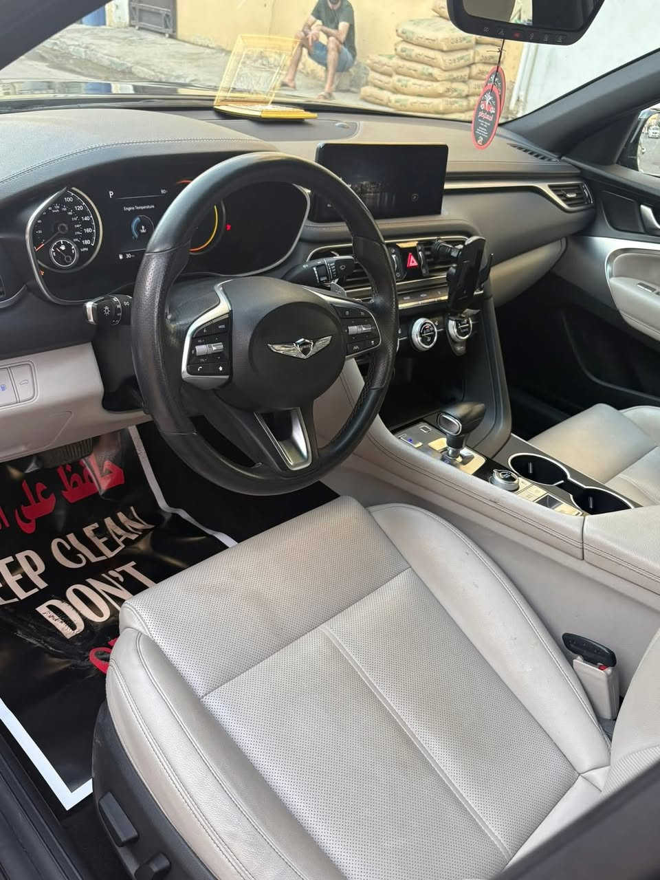 السلام عليكم
جنسس 2023 وارد امريكي
فول مواصفات : بصمة، كشنات جلد ، تدفئة مقاعد واستيرن 
عداد نص دجيتل ، كشنات كهرباء ، داخل ابيض ملكي ، رادار هواي مواصفات غيره…
الضرر: صبغ بنيد وجاملغ فقط 
السعر:190$وبيه مجاال
الاستفسارا: ***********
