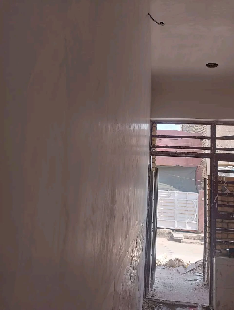 سلام عليكم خلفات جص بورك شغل هندسي  مع شراف يومي  مع الجص واصل البغداد و المحافظات المجاوره شغل ممتاز جدا  وسعر مناسب  و العمل مكفول  واتساب  ***********.         *********** متواجد 24  الله  يرزق الجميع  المتر //6// و تجهيز جميع مواد بناء
