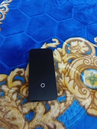 بوكو F8 برو • ٥١٢ • نظيف