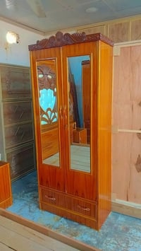 غرفة خشب • نظيفة • شهربان