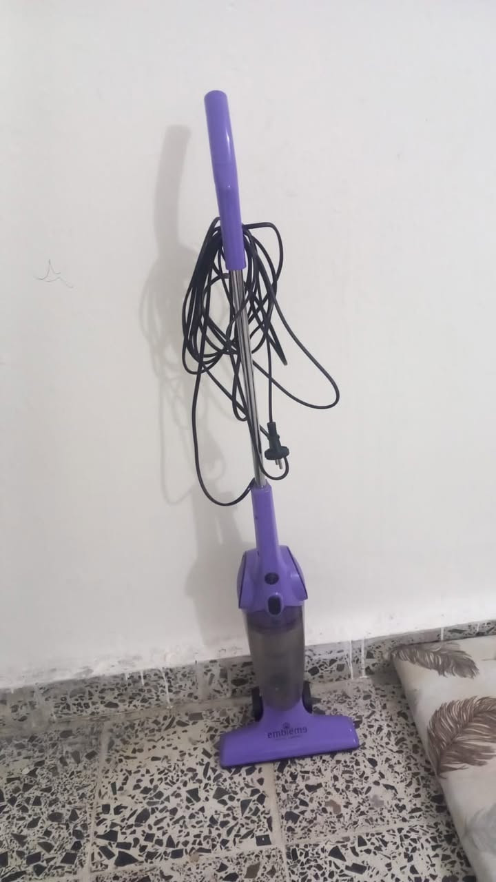 السلام عليكم من رخصت الادمن غراض للبيع لغرض السفر غساله 19 كيلو نضيفه 250 طباخ شغال خمس عيون والفرن 100 مجمده نضيفه 200 مكنسه استعمال قليل 30 رقم ***********
