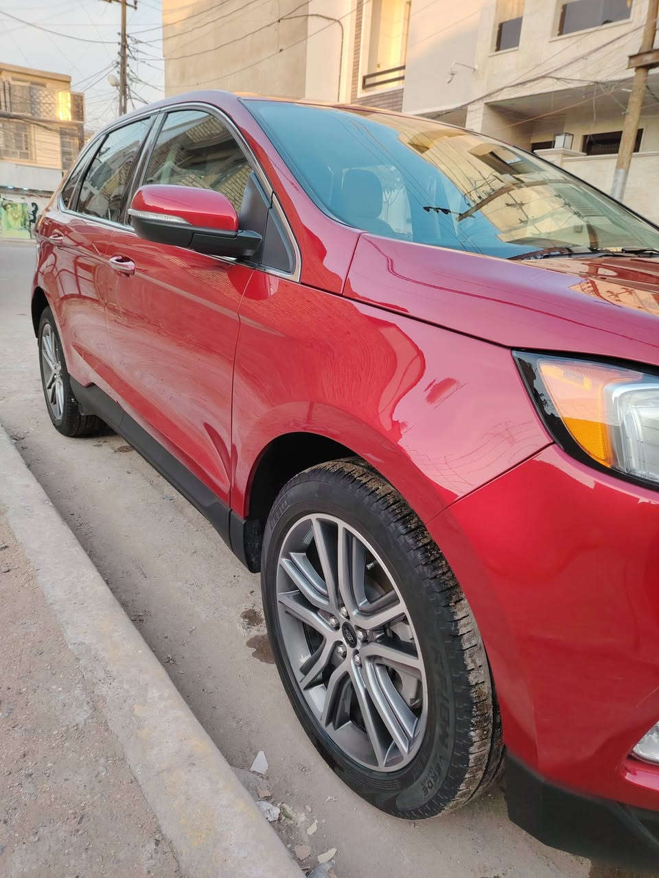 السلام عليكم..
فورد أيدج 2024
تيتانيوم فوول بدون فتحه
رقم اربيل
ماشيه 18
داخل لونين
محرك 2.0 تيربو
2 بصمه تشغيل وابواب
رادار امامي وجانبي وخلفي.
كاميرا امامي وخلفي
تحديد مسار
قيادة ذاتية
كشنات كهرباء تدفئه وتبريد
تدفئه استيرن
شاشه كبيره تيسلا..
 صندوق كهرباء ع بصمه
اوتو بارك
اوتو استوب
حادثه قبق جنطه فقط..
ايرباكات سليمه كلها..
وبعد بيها هواي مواصفات
***********
