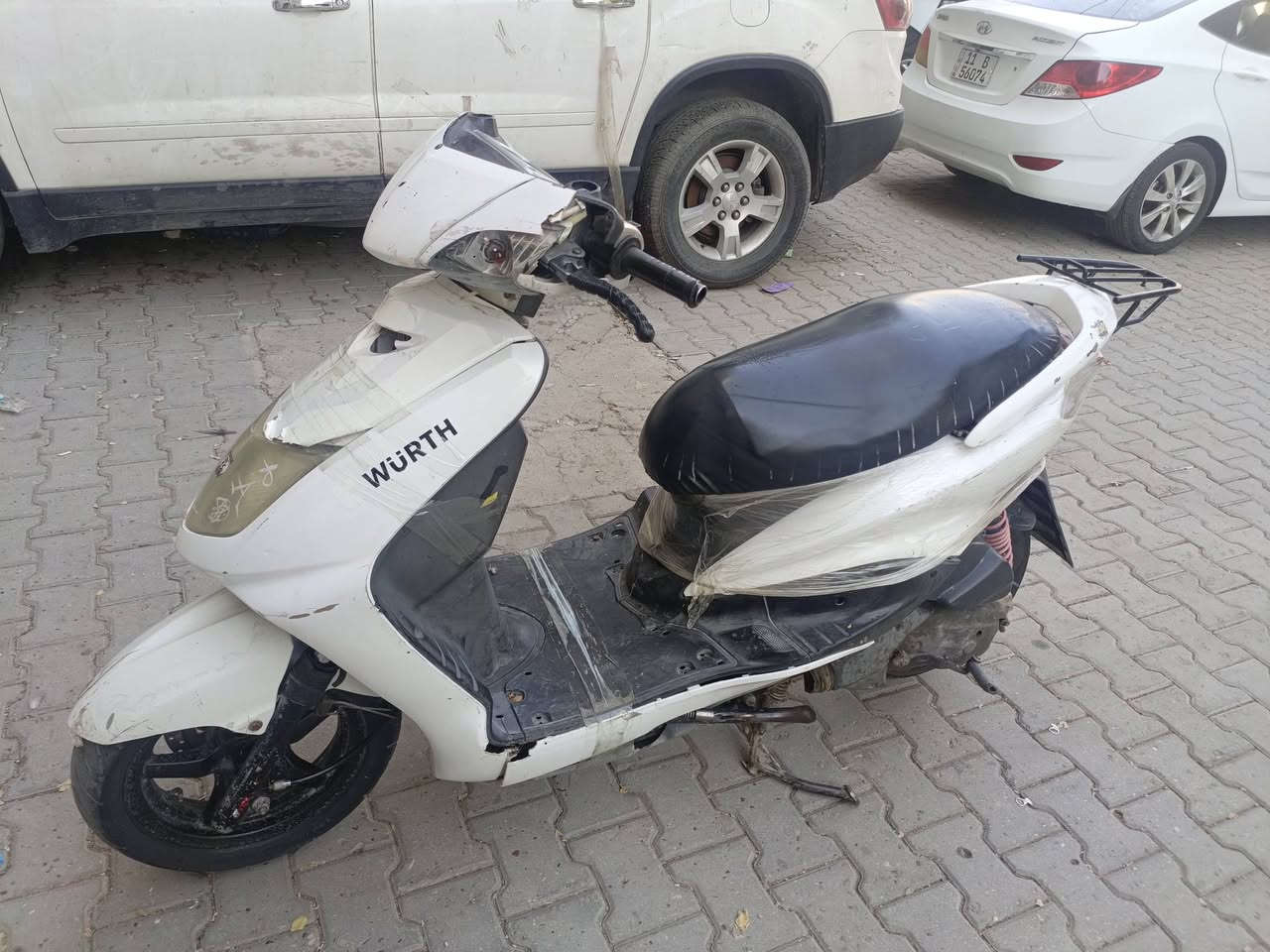 السلام عليكم سكنس نثيه 140 دراجه محرك ناعم شغاله سلف هندر كهربائيات شغاله سلف بكل وقت شلعه معدل خير من الله صالنصا رياظي محرك خير من الله عوزهه كفرات كفرات بيهه تعبانه فقط السعر 350 وبيهه مجال مكاني شارع حيفا ***********
