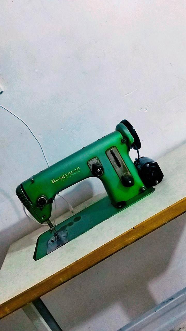 عندي هاي المكينه  Husqvarna سويديه مال سنه 1980 مال بيبتي اريد ابيعها والميز مجاني و  عطل بعامود الابره رايدتها 100


**إذا كنت صاحب هذا الإعلان وتريد حذفه لأي سبب، رجاءا أرسل رسالة إلى الدعم الفني**