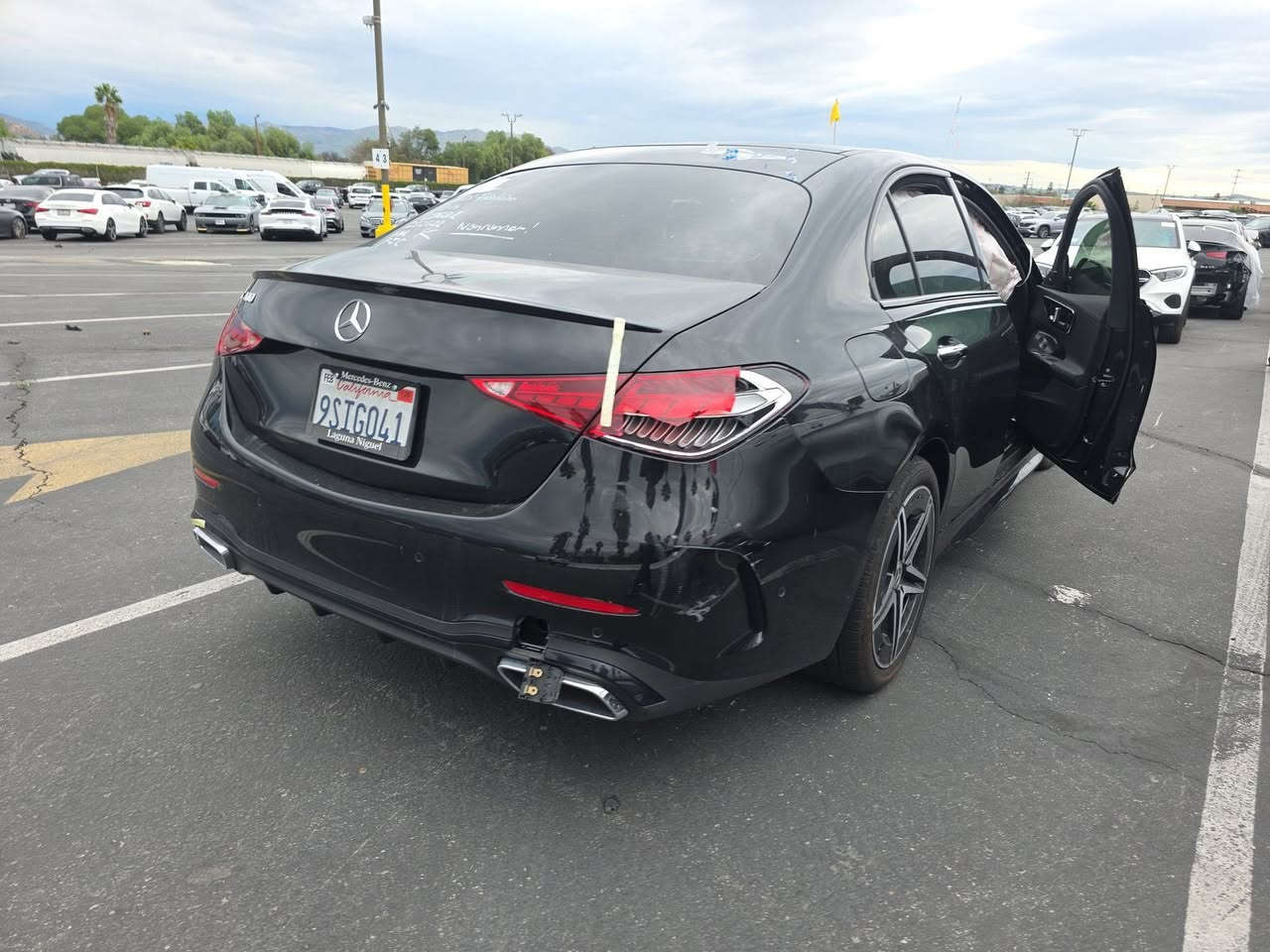 مارسيدس 2024 C300 AMG بسعر 220$ ورقة
وصلت عمان اليوم في المنطقة الحرة ✅

كت AMG  بلاك توب فول مواصفات 

تدخل حرة وبكتاب شهداء معفي كمرك ورقم ✅

لدي كتاب شهداء سكن بغداد يباع معها ايظا لم ليس لديه .. ✅

مكاني الاعظمية اتصل ***********
