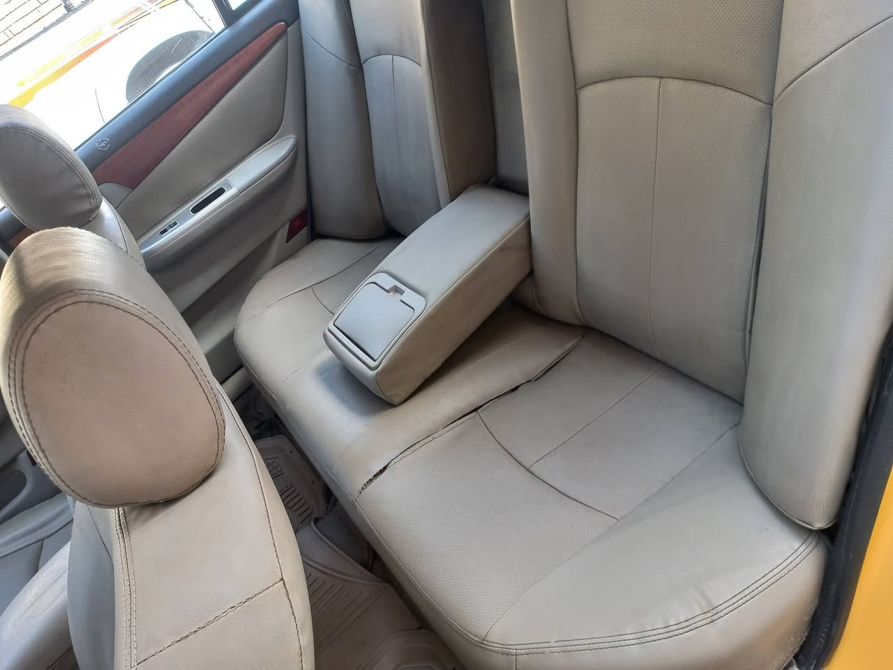 ليفان 620 ٢٠١٣ مكفوله من كلشي رقم بغداد  تبريد شغال تخم تاير جديد صدر خلفي امامي جديد  السعر ٤٠ مكاني بغداد الشعب *********** اسويج ريمونت عدد ٢
